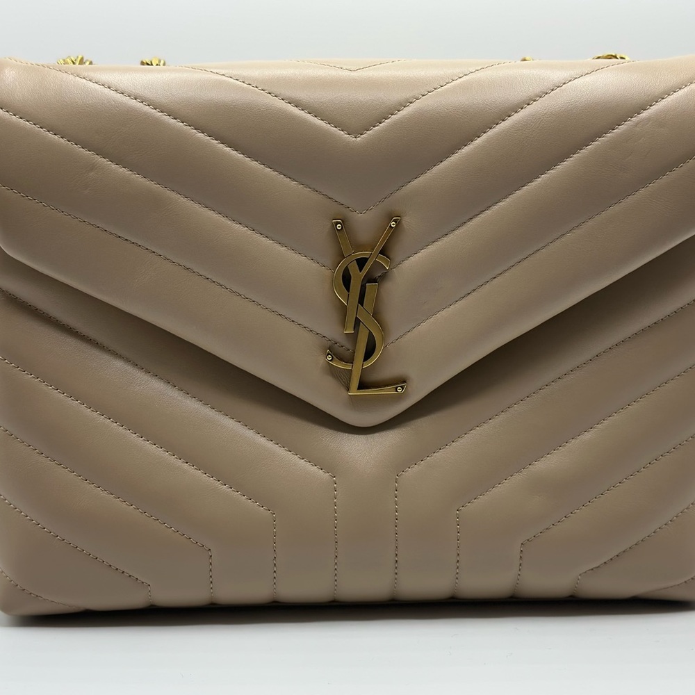 NWT and 100% AUTHENTIC SAINT LAURENT LOULOU MEDIUM BAG IN QUILTED LEATHER